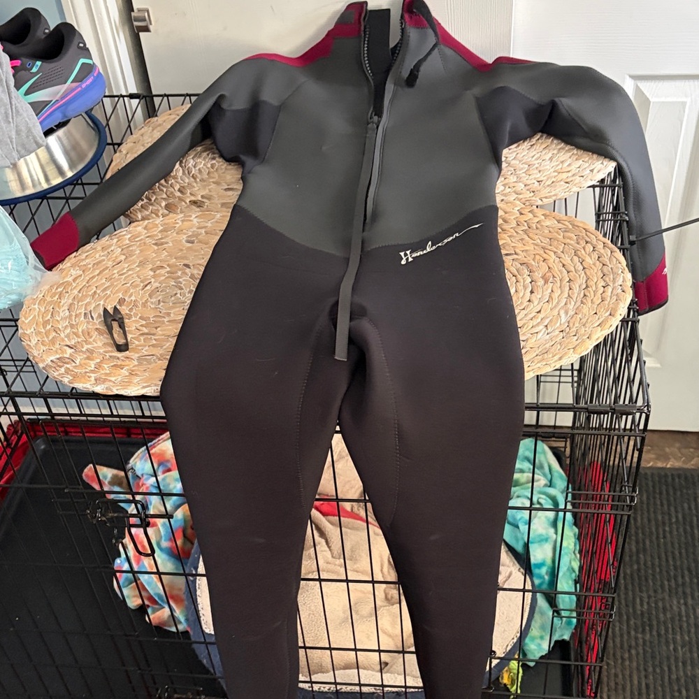 Henderson Black and Gray Wetsuit